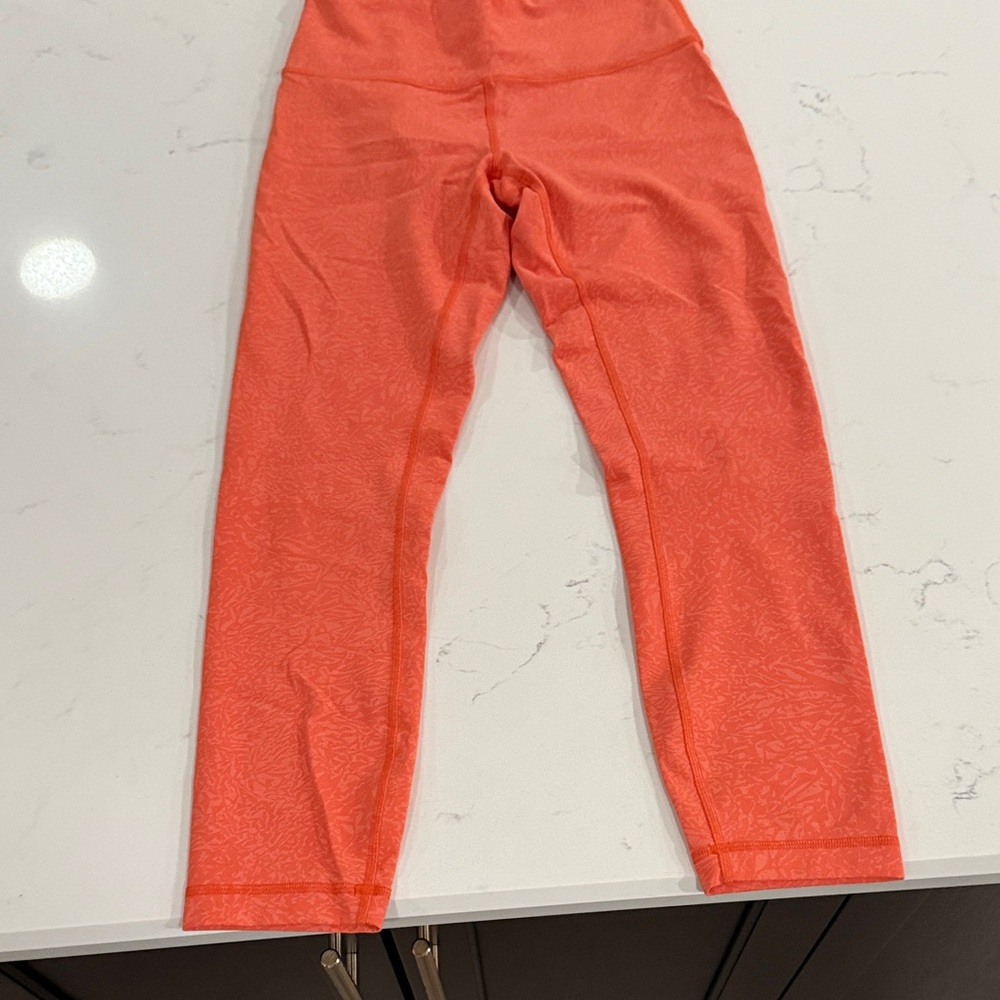 Coral lululemon capris